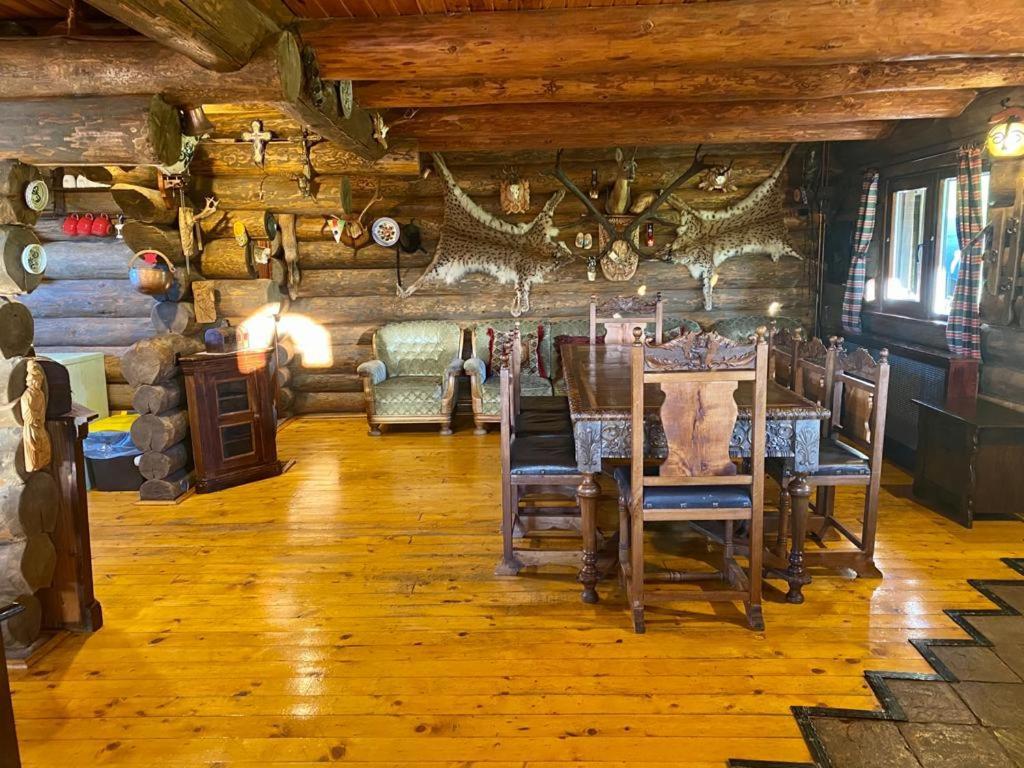 Cabana Vanatorului Rîşnov Exteriör bild